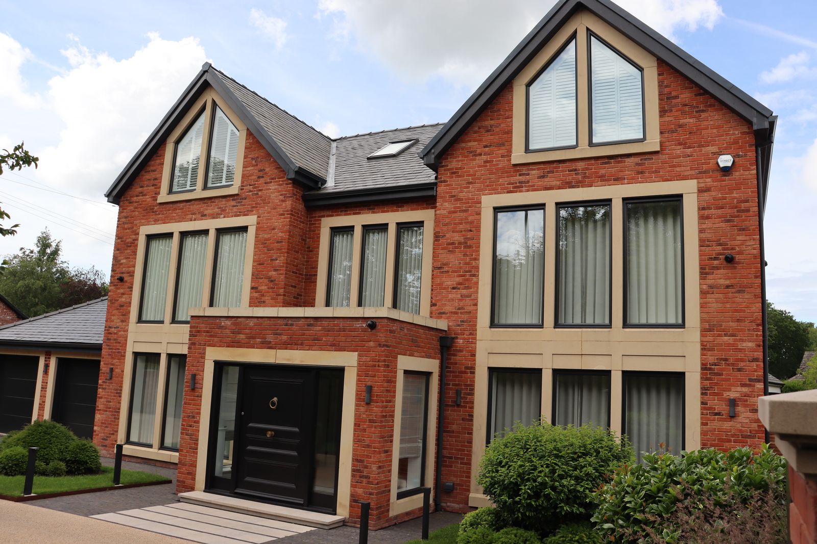 Two-storey extension & render